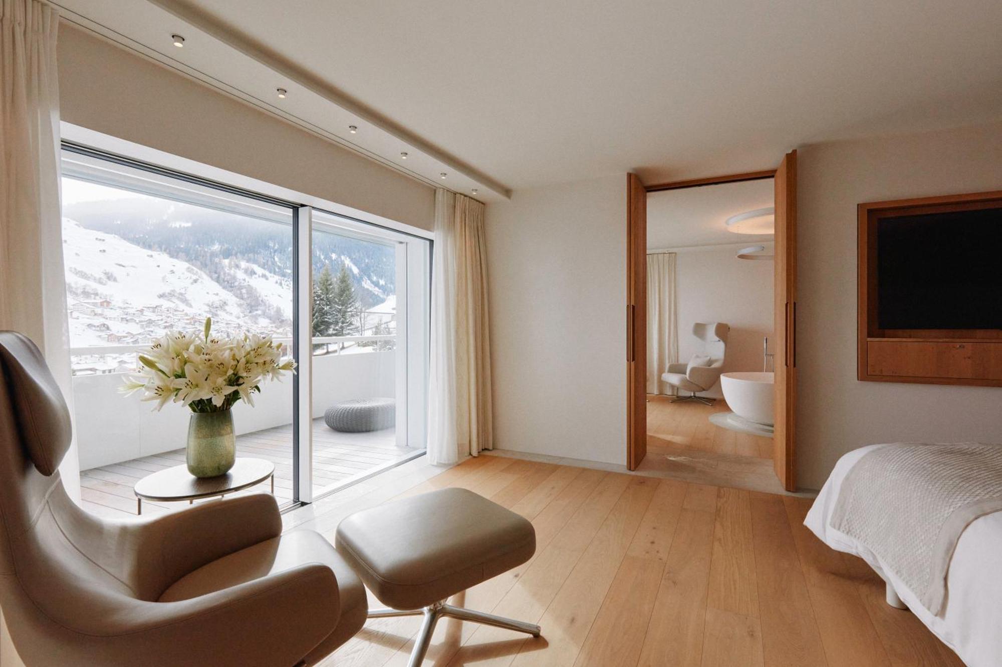 7132 Hotel Vals Bagian luar foto